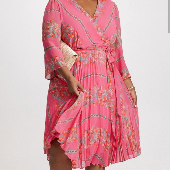 Laura Chiffon fit and flare dress - Picture 1 of 2
